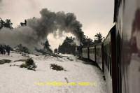 Sonderzug am B&uuml; mit der Brockenstra&szlig;e am Beginn der Brockenspirale