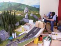 Die Landschaftsgestaltung auf der neuen Gartenbahnanlage ist fast abgeschlossen (M&auml;rz&nbsp;2011).