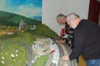 Demontage der Gartenbahnanlage im HSB-Dampfladen nahe dem Werniger&ouml;der Marktplatz