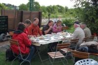 Kaffeetafel f&uuml;r die &bdquo;Freunde der Ahrtalbahn&ldquo; auf dem Gel&auml;nde des FKS im Bahnhof Gernrode (2)
