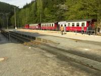 neue Bahnsteigkanten im Bahnhof Eisfelder Talm&uuml;hle