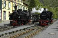 Loks 99 5902 und 99 6102 im Bf Eisfelder Talm&uuml;hle 12,79/94,86&nbsp;KB